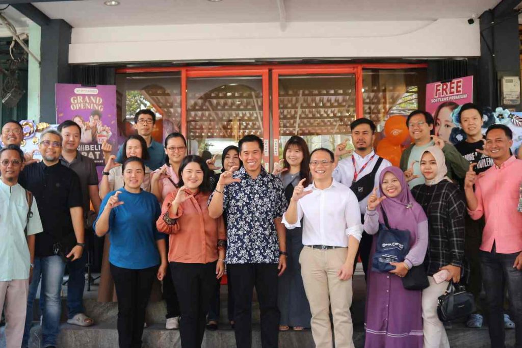 Acara Peresmian Optik Cahaya Truevue Panjang Jiwo Hadirkan Konsep Futuristik dan Promo Spesial