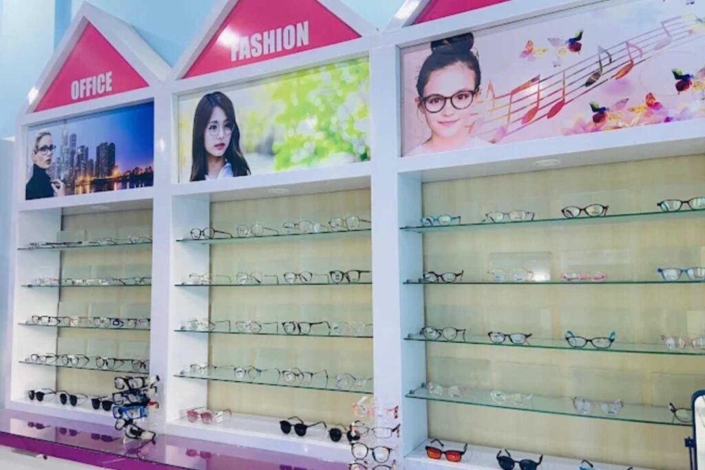 Optik Cahaya Truevue Lontar