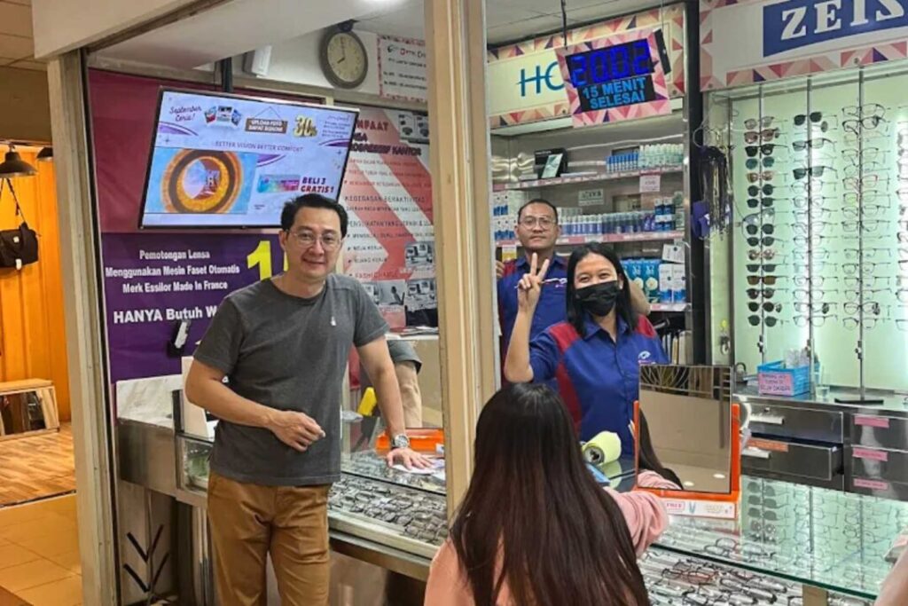 Optik Cahaya Truevue PTC Koleksi Frame Super Lengkap di PTC Mall Surabaya