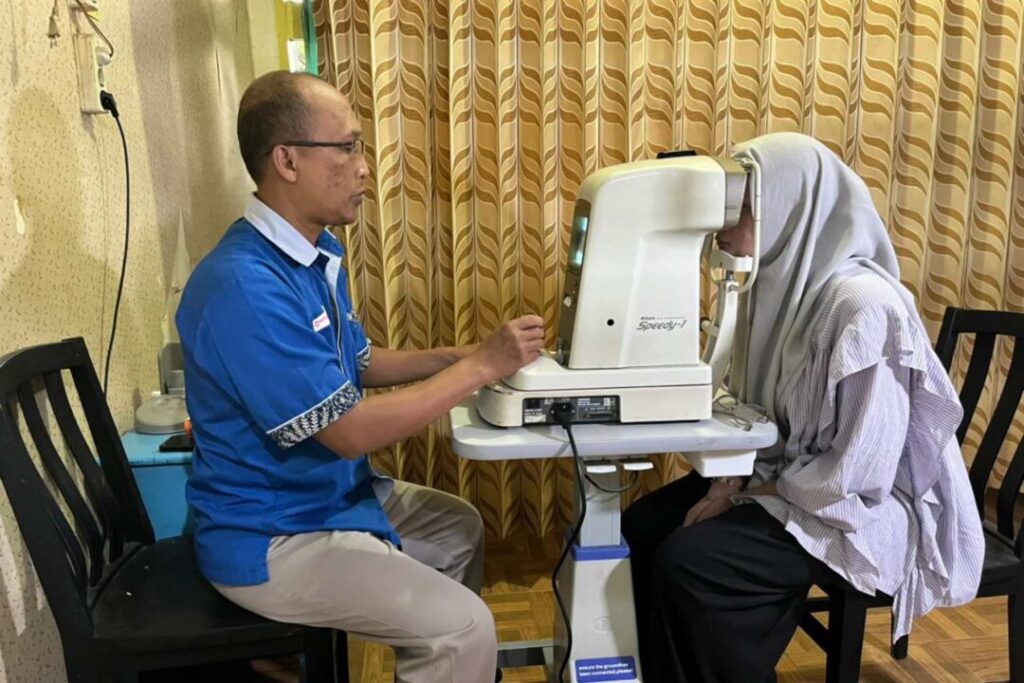 Optik Cahaya Truevue Gelar Buka Bersama dan Periksa Mata Gratis di Panti Asuhan Aisyiyah 1 Surabaya