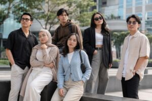 7 Inspirasi Style Baju yang Simpel tapi Tetap Kece untuk Dipakai Sehari-hari
