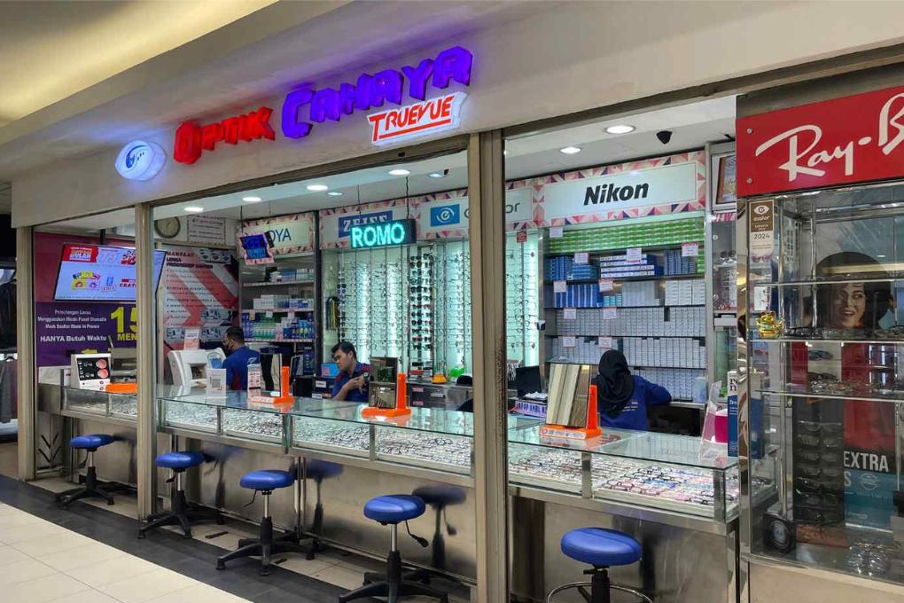 Toko Kacamata Optik Cahaya Truevue PTC Surabaya