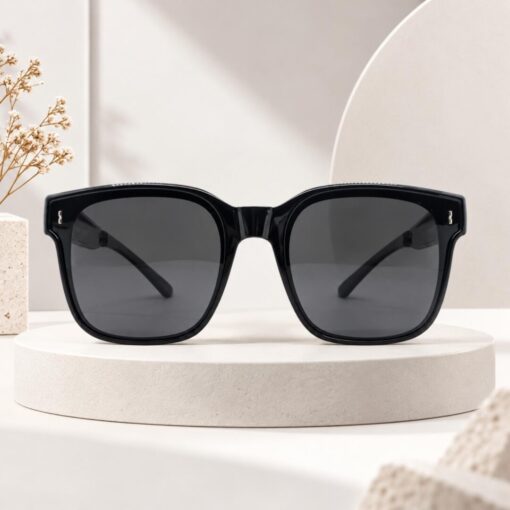 Kacamata Hitam Mr & Mrs Cool 596 Warna Hitam Cover