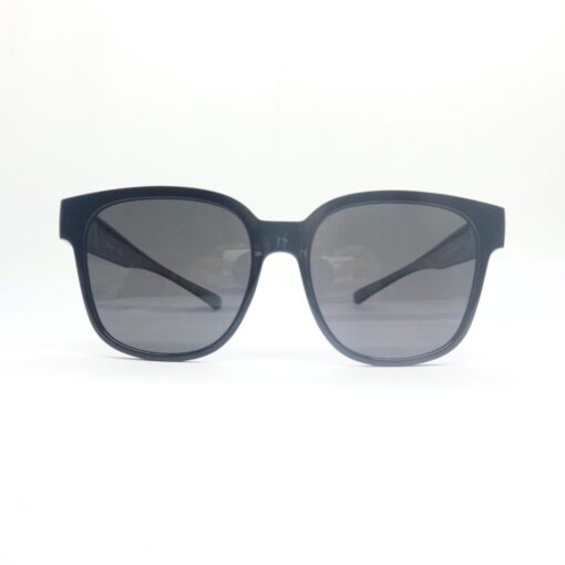 Kacamata Hitam Mr & Mrs Cool 651 Warna Hitam Tampak Depan
