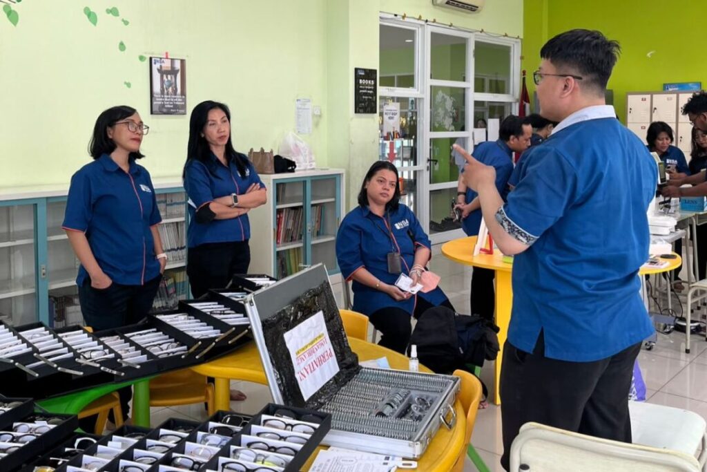 Optik Cahaya Truevue Hadirkan Periksa Mata Gratis di Nation Star Academy Dharmahusada