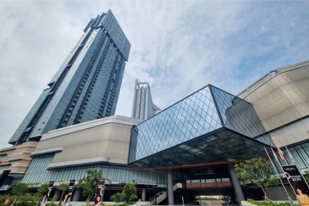 Lagoon Avenue Mall Surabaya